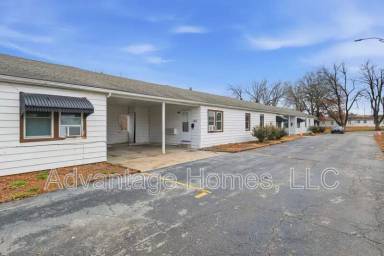 Main picture of 1109 N Scott Ave