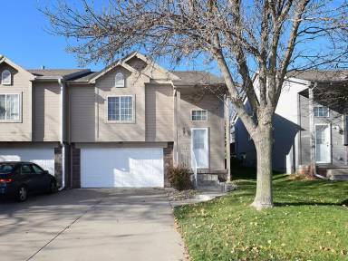 Main picture of 5014 S 190th St