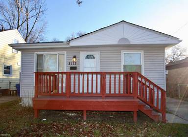 Main picture of 8112 Hudson Ave