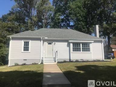 Main picture of 306 West Ave