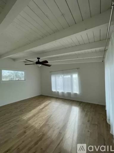 Main picture of 214 Avenida Pelayo