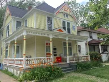 Main picture of 303 N Hamilton St