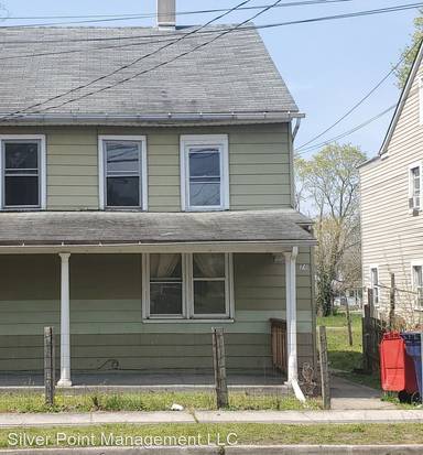 Main picture of 74 S Pine St