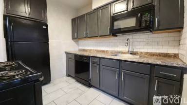 Main picture of 4720 Donovan Ave