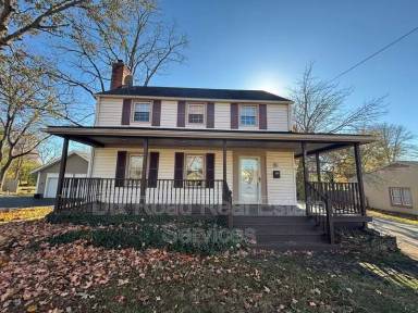 Main picture of 3600 Grand Ave