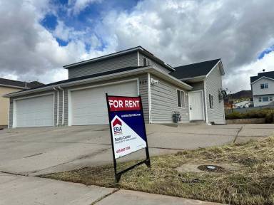 Main picture of 883 S 110 W