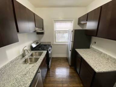 Main picture of 730 Reba Pl