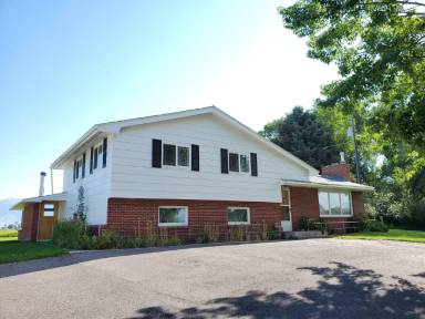 Main picture of 2080 Nelson Rd