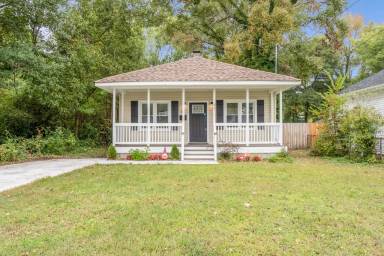 Main picture of 14 Benton Ave