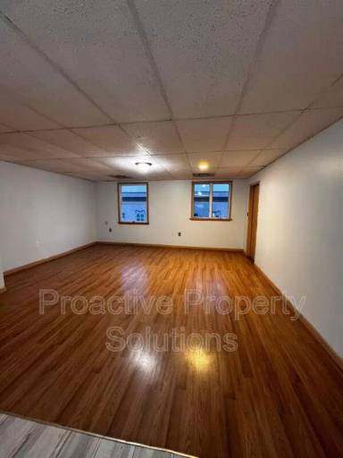 Main picture of 1820 Sanderson Ave