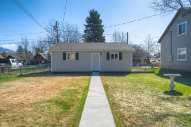 Main picture of 528 N Black Ave