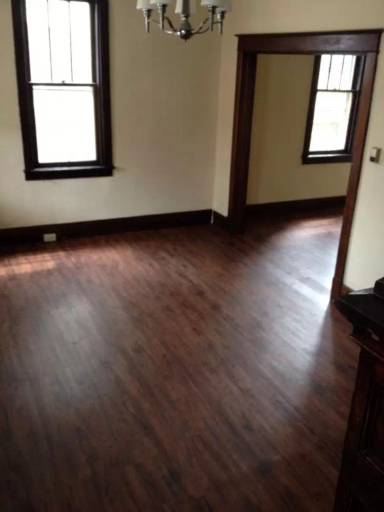 Main picture of 142 N East St