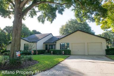 Main picture of 7242 Woodville Cres