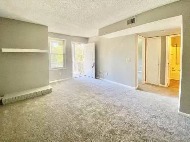 Main picture of 2924 Chatsworth Rd