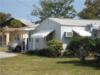 Main picture of 119 N 57th Ave