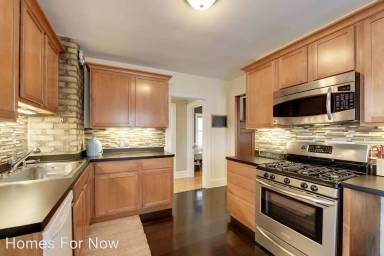 Main picture of 2320 Grand Ave S