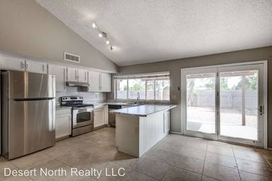 Main picture of 2555 W Bentrup St