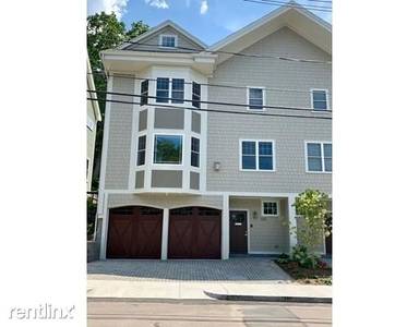 Main picture of 130 Newton St