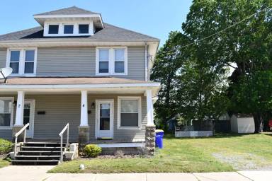 Main picture of 4 E Milby St