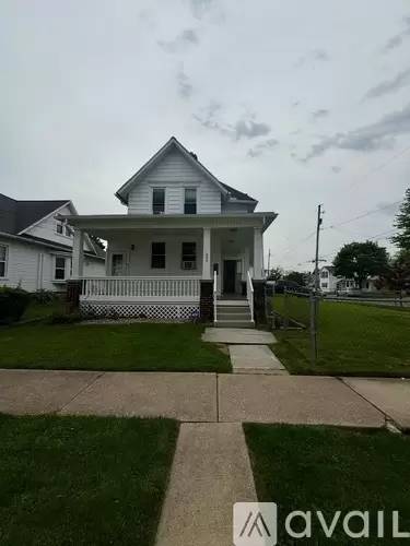 Main picture of 604 Neil St
