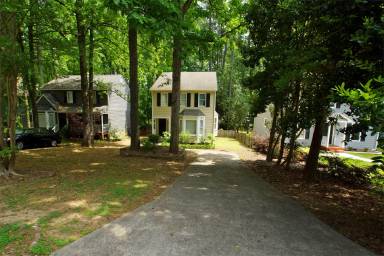 Main picture of 5022 Simmons Branch Trl