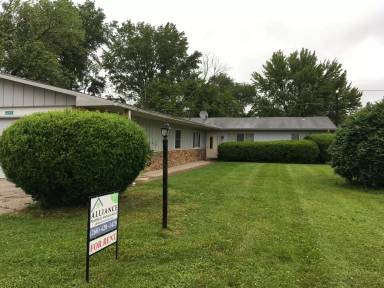 Main picture of 1202 Lake Forest Dr
