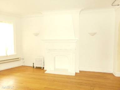 Main picture of 918 Green Bay Rd