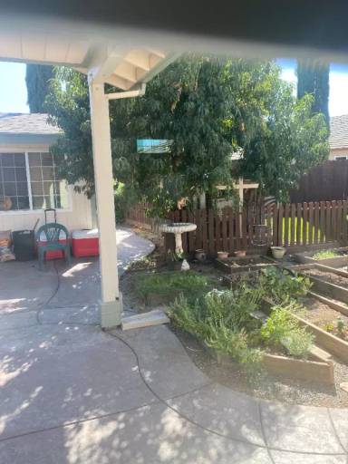 Main picture of 365 Clipper Ct