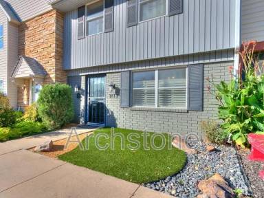 Main picture of 3113 W Wilshire Blvd