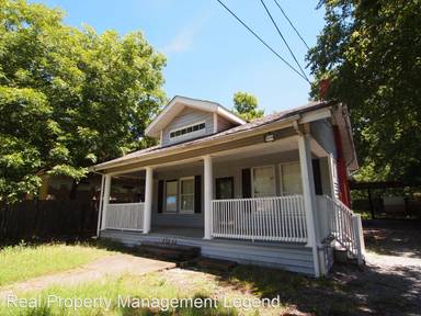 Main picture of 1010 E Cherry St