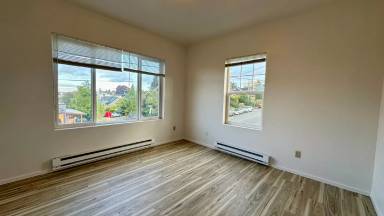 Main picture of 3640 Wallingford Ave N