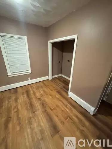 Main picture of 24 Newbury St