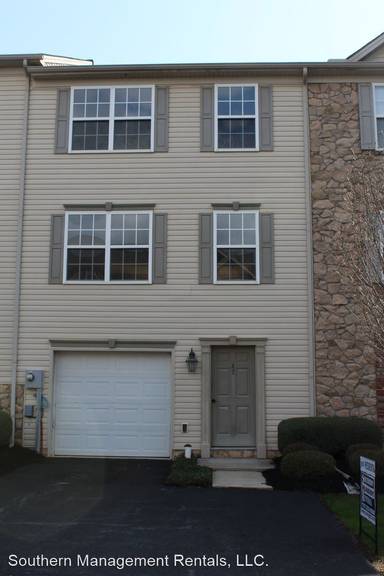 Main picture of 42 Buttonwood Ln
