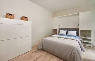 Main picture of 401 Claremont Ave