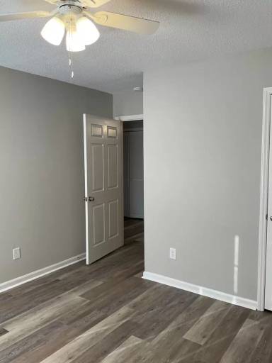 Main picture of 325 Robinson Rd