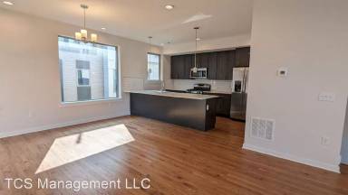 Main picture of 2125 Kensington Walk