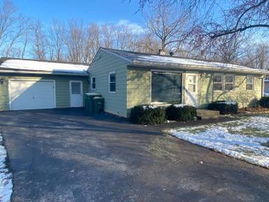 Main picture of 46 E 66th Pl