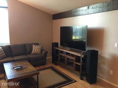 Main picture of 5650 Sumner Way