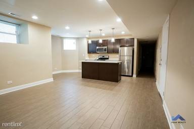 Main picture of 441 W Surf St