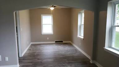 Main picture of 738 State St - 5