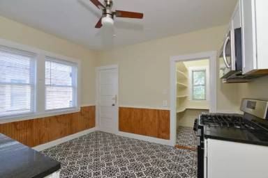 Main picture of 68 Percival St