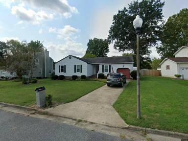 Main picture of 229 Telford Dr