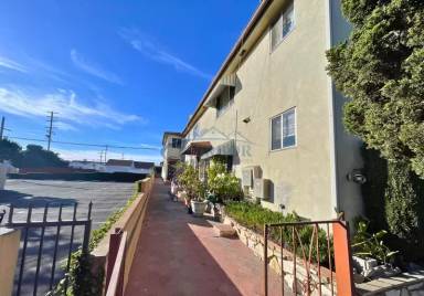 Main picture of 1711 N Avalon Blvd