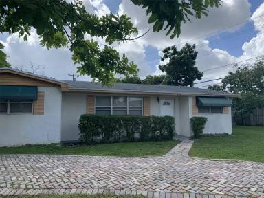 Main picture of 400 NW 37th St