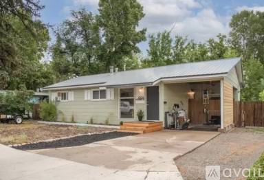 Main picture of 2604 Columbine Dr