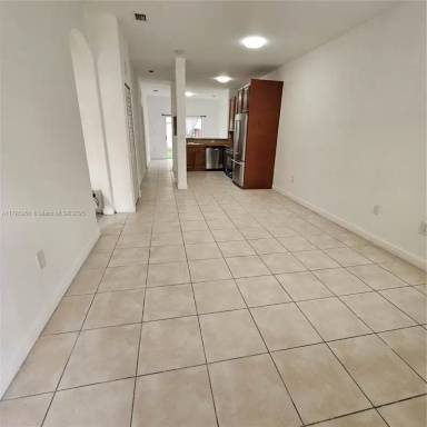 Main picture of 2650 SE 16th Ter