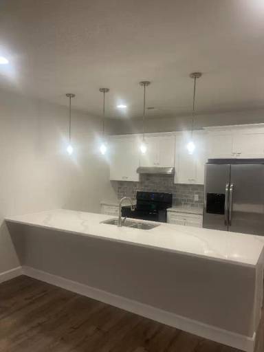 Main picture of 3868 Grand Baker St