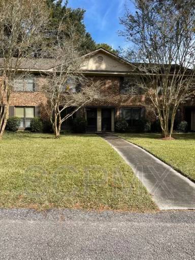 Main picture of 10 Bass Ln