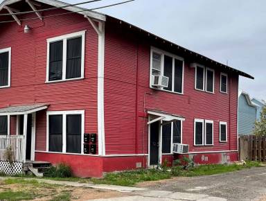 Main picture of 215 Paschal St