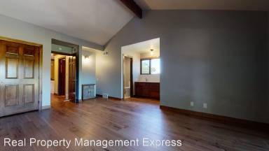 Main picture of 2800 S Ridgeview Way